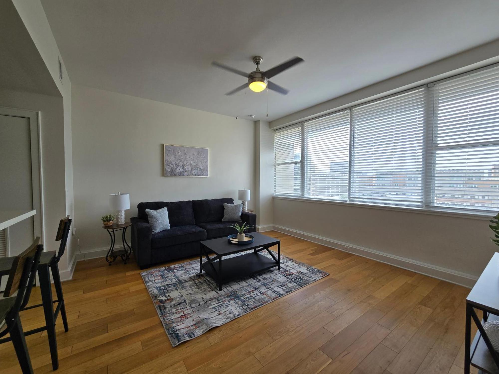 Amazing Condos Beautiful View 2 Blocks To French Quarter, Small Rooftop Pool, Gym, Seanger Theater, Super Dome, And Bourbon St New Orleans Pokoj fotografie