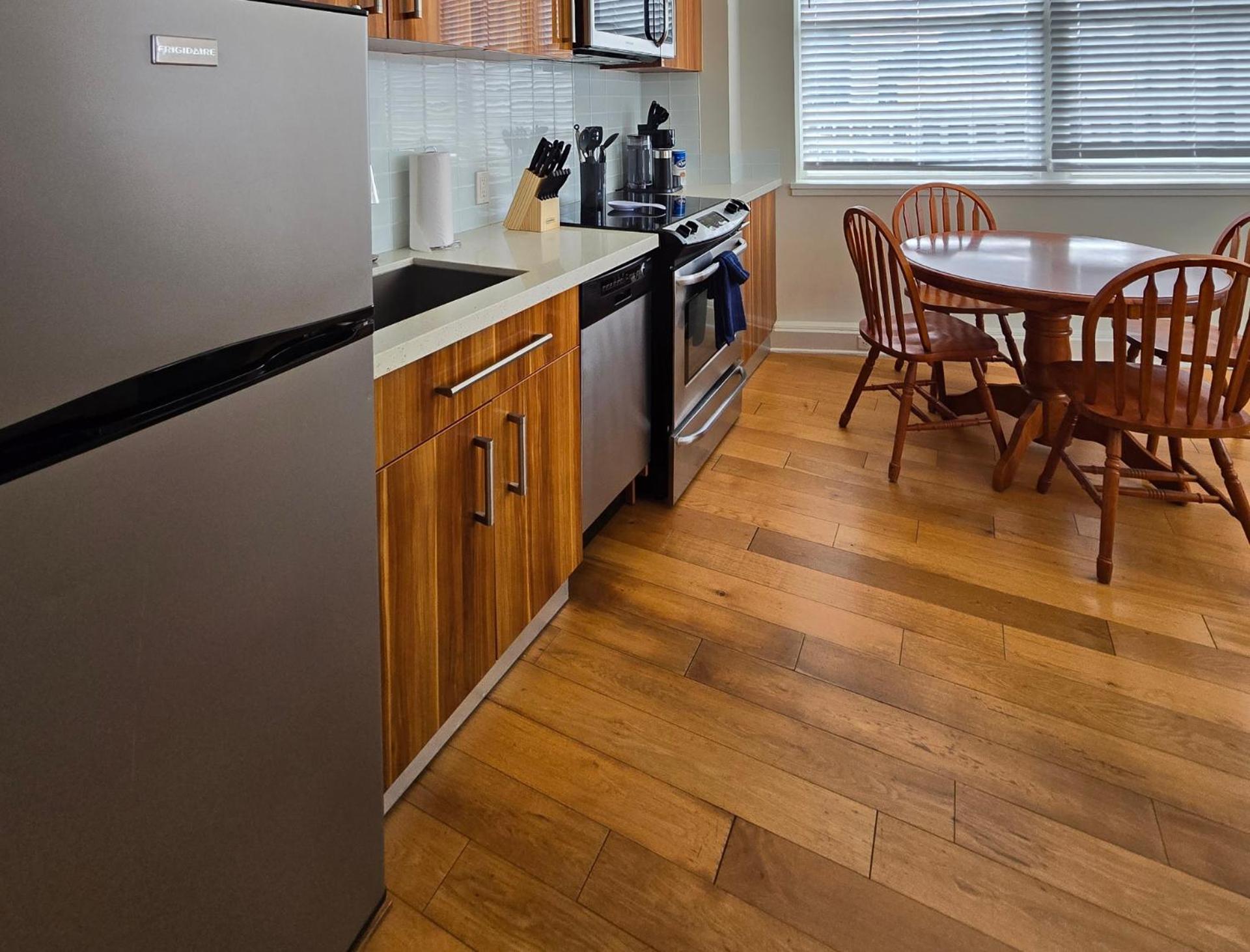 Amazing Condos Beautiful View 2 Blocks To French Quarter, Small Rooftop Pool, Gym, Seanger Theater, Super Dome, And Bourbon St New Orleans Pokoj fotografie