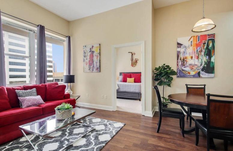 Amazing Condos Beautiful View 2 Blocks To French Quarter, Small Rooftop Pool, Gym, Seanger Theater, Super Dome, And Bourbon St New Orleans Exteriér fotografie
