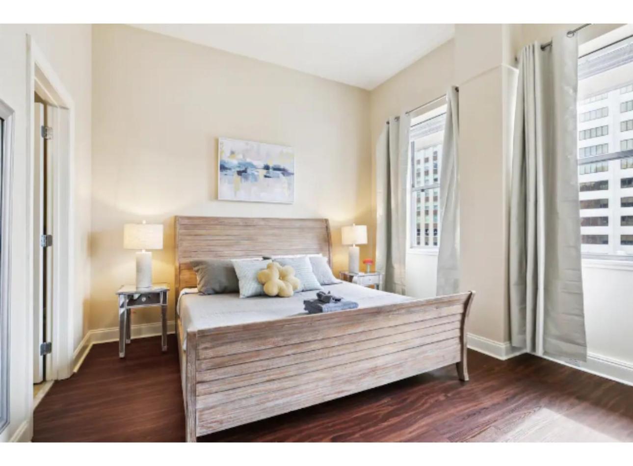 Amazing Condos Beautiful View 2 Blocks To French Quarter, Small Rooftop Pool, Gym, Seanger Theater, Super Dome, And Bourbon St New Orleans Exteriér fotografie
