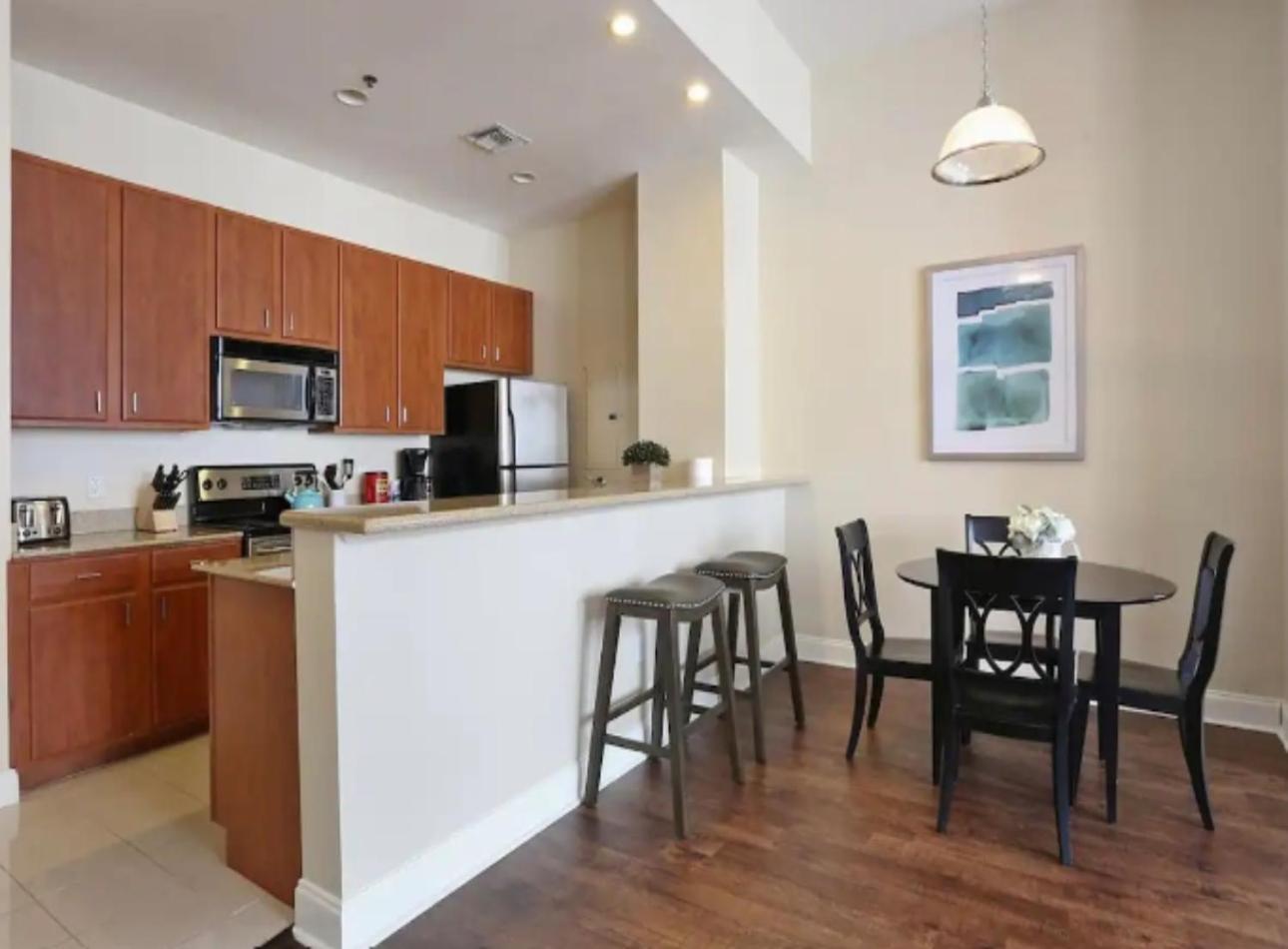 Amazing Condos Beautiful View 2 Blocks To French Quarter, Small Rooftop Pool, Gym, Seanger Theater, Super Dome, And Bourbon St New Orleans Exteriér fotografie
