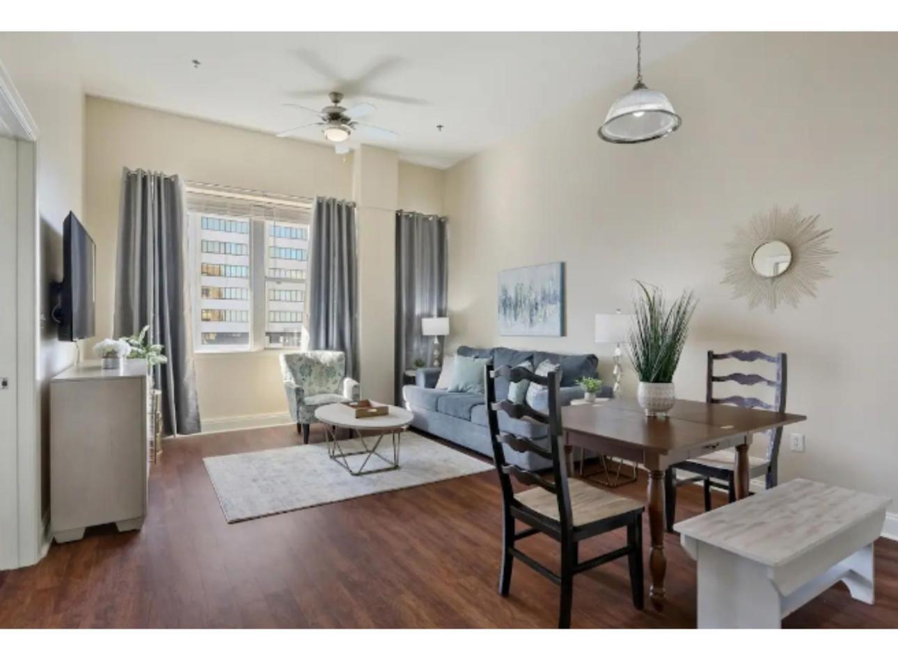 Amazing Condos Beautiful View 2 Blocks To French Quarter, Small Rooftop Pool, Gym, Seanger Theater, Super Dome, And Bourbon St New Orleans Pokoj fotografie