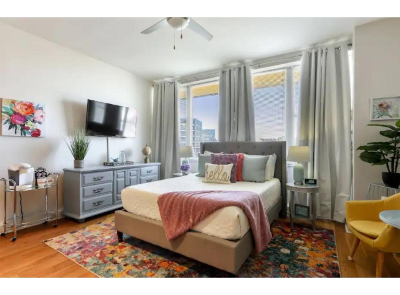 Amazing Condos Beautiful View 2 Blocks To French Quarter, Small Rooftop Pool, Gym, Seanger Theater, Super Dome, And Bourbon St New Orleans Pokoj fotografie