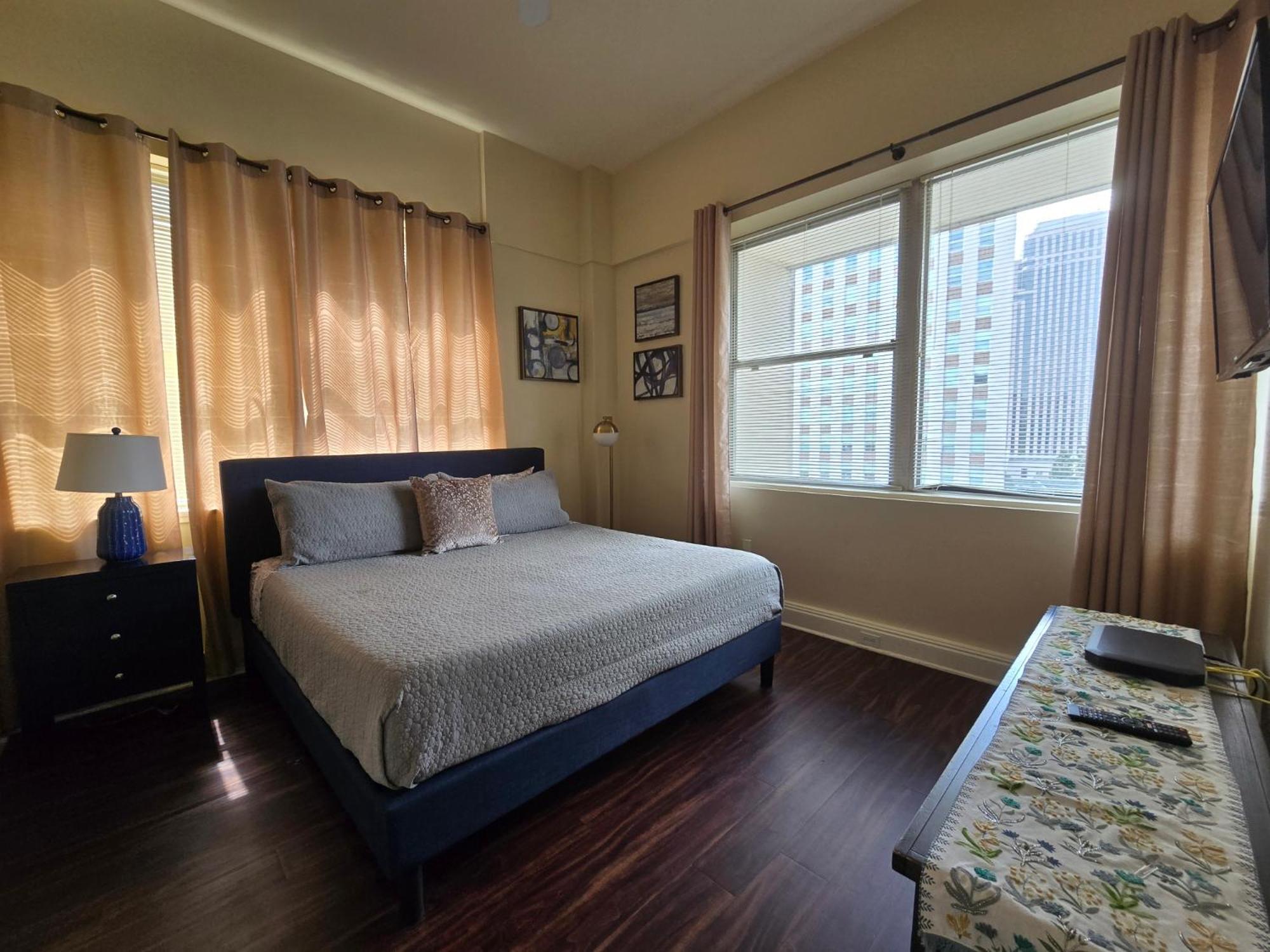 Amazing Condos Beautiful View 2 Blocks To French Quarter, Small Rooftop Pool, Gym, Seanger Theater, Super Dome, And Bourbon St New Orleans Pokoj fotografie
